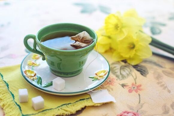 Zöld tea, gyógynövényes főzetek